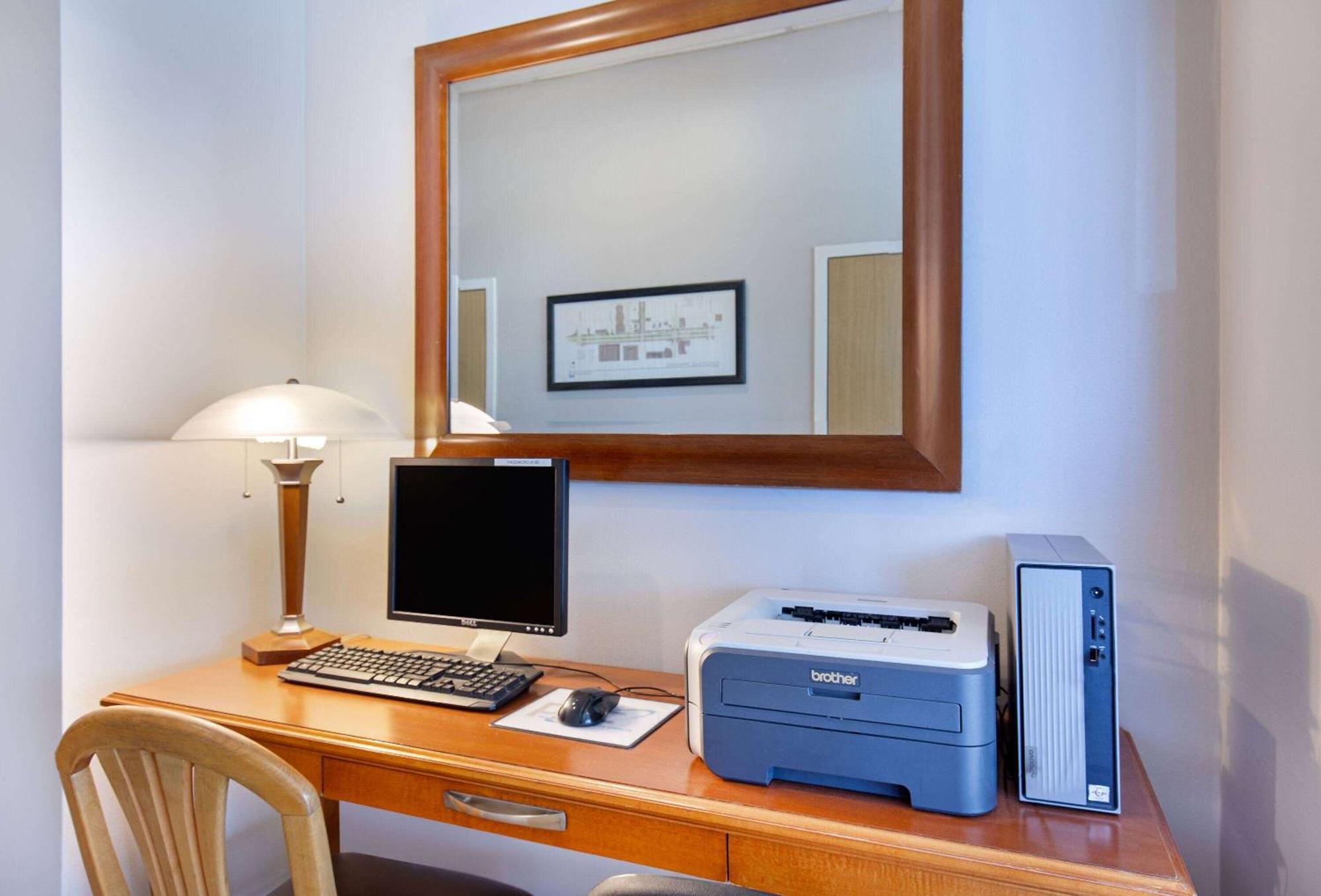 Days Inn By Wyndham St George St. George Εξωτερικό φωτογραφία