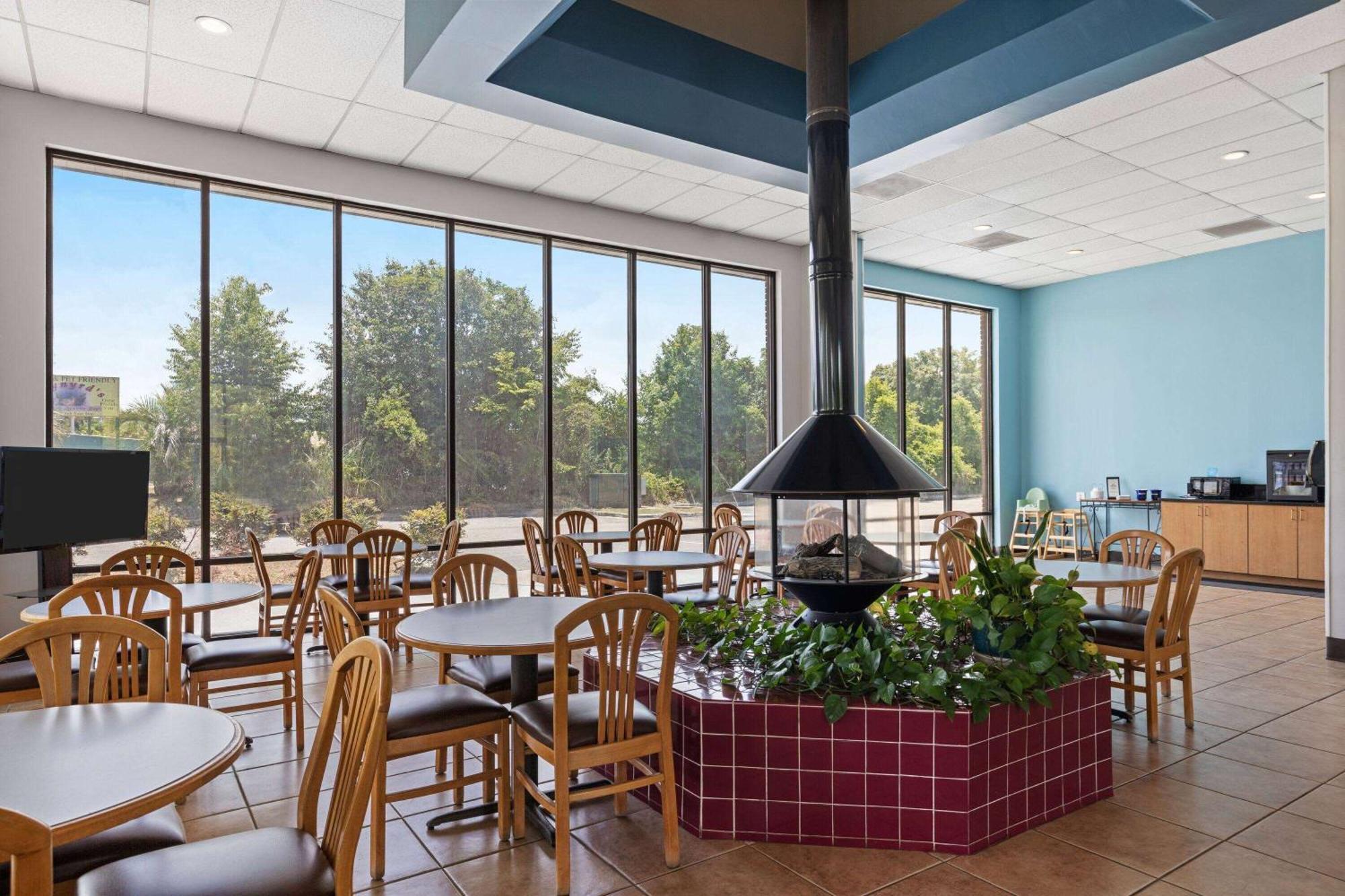 Days Inn By Wyndham St George St. George Εξωτερικό φωτογραφία